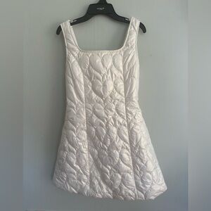 CIDER Pearlescent White Quilted Heart Dress - XXS